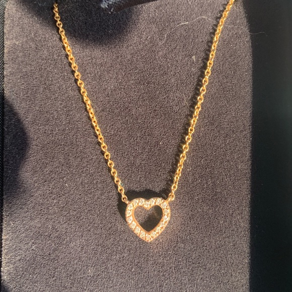 GORGEOUS Tiffany&Co Heart necklace - Picture 2 of 2